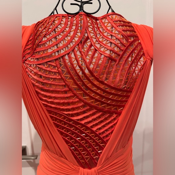 Front-ruched Coral color dress with an open back - Picture 10 of 15